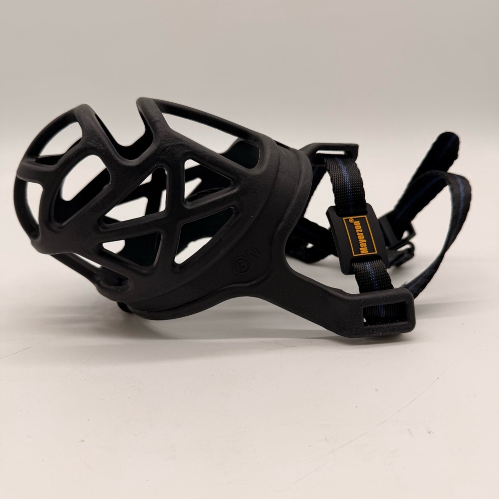 Dog Muzzle – Size Medium, Soft Rubber, Adjustable & Breathable(new without tag)